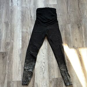 Beyond yoga pregnancy leggings